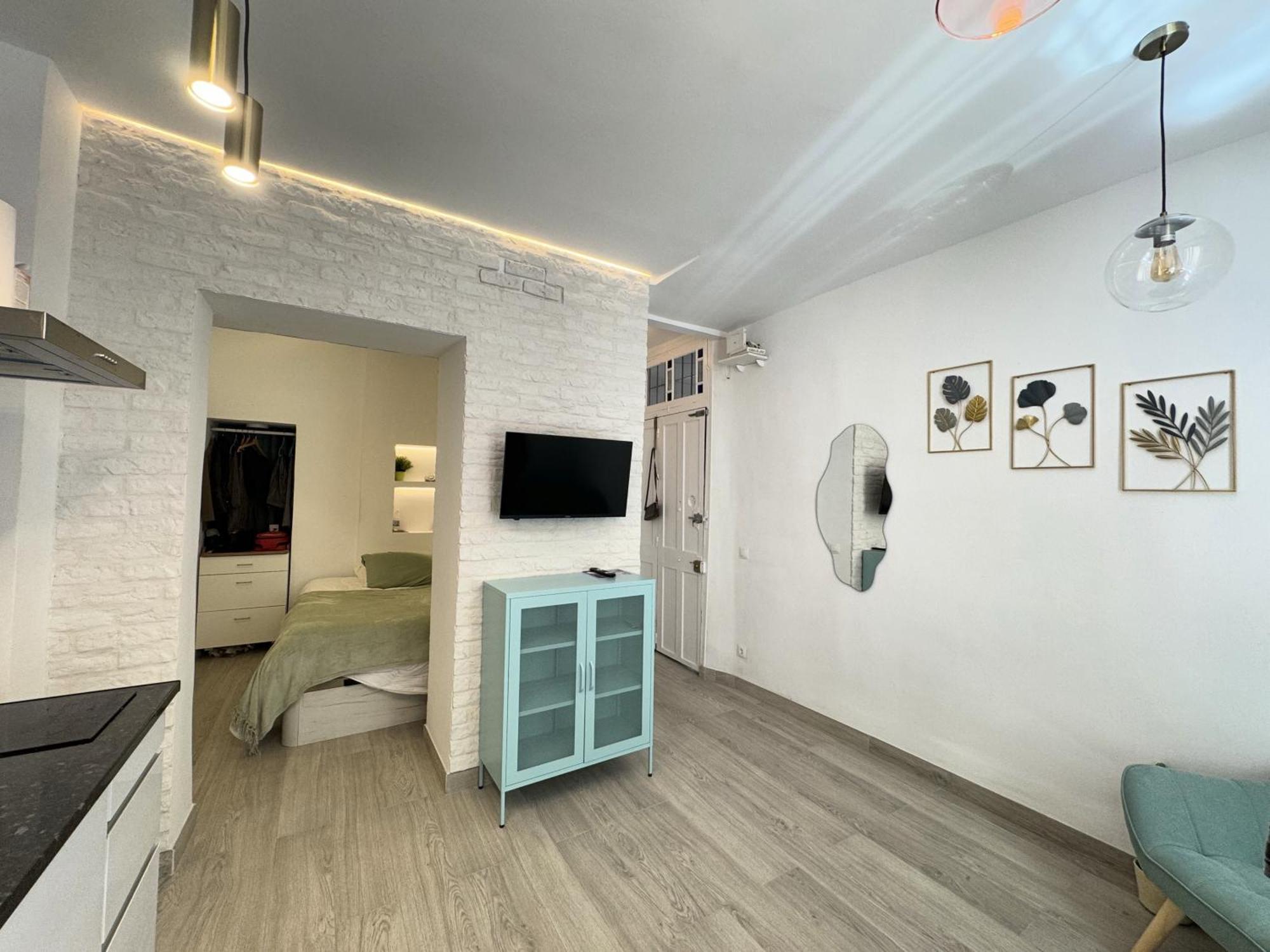Iyourbasics Lovely Studio Hinestrosa 23 Free Wifi&Ac Málaga Exterior foto